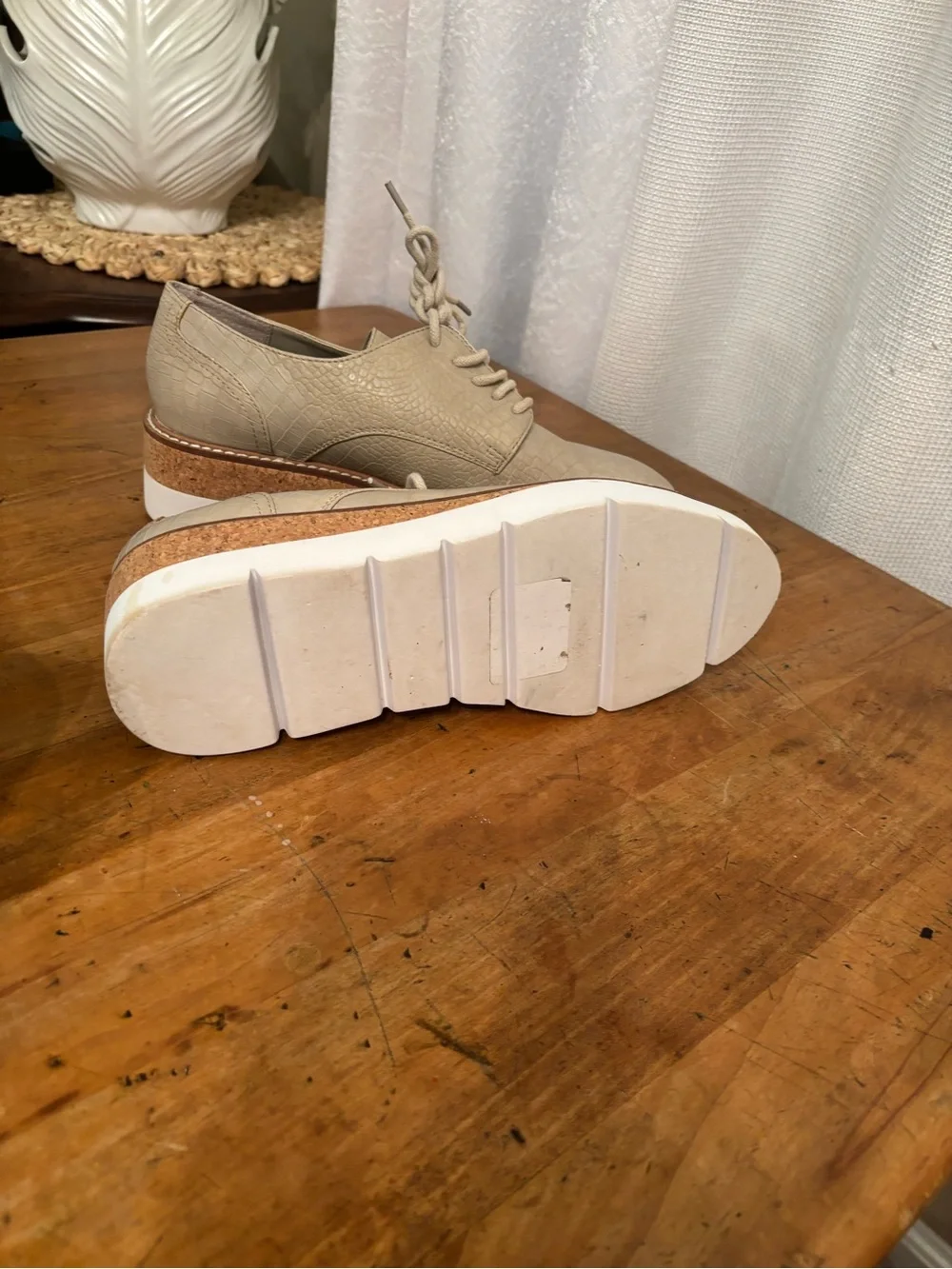 Steve Madden Women's Taupe Platform Oxford Shoes